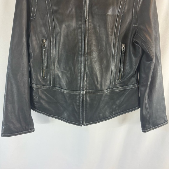 Bernardo Black Genuine Leather Zip up V front Biker Jacket Women's Size:L - Picture 4 of 16